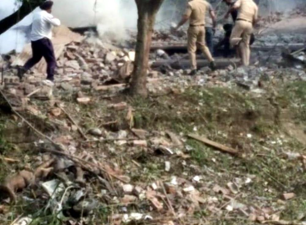 The Weekend Leader - Blast in firecracker unit kills minor in Punjab